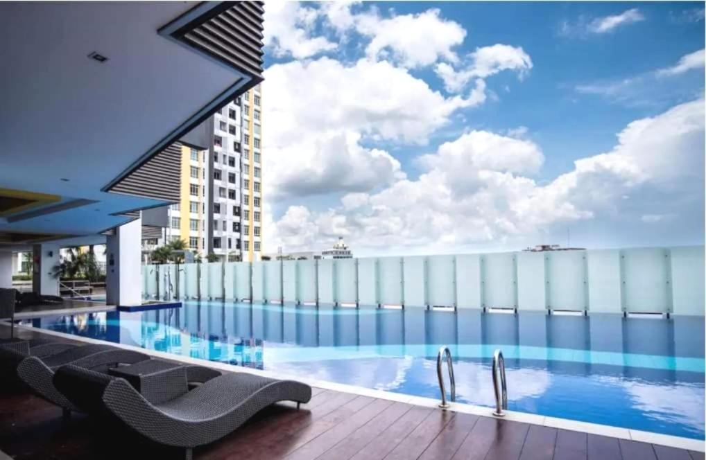 Majestic With Pool 8pax